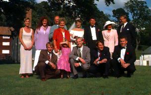 Brudparet, familjer + tärnor
